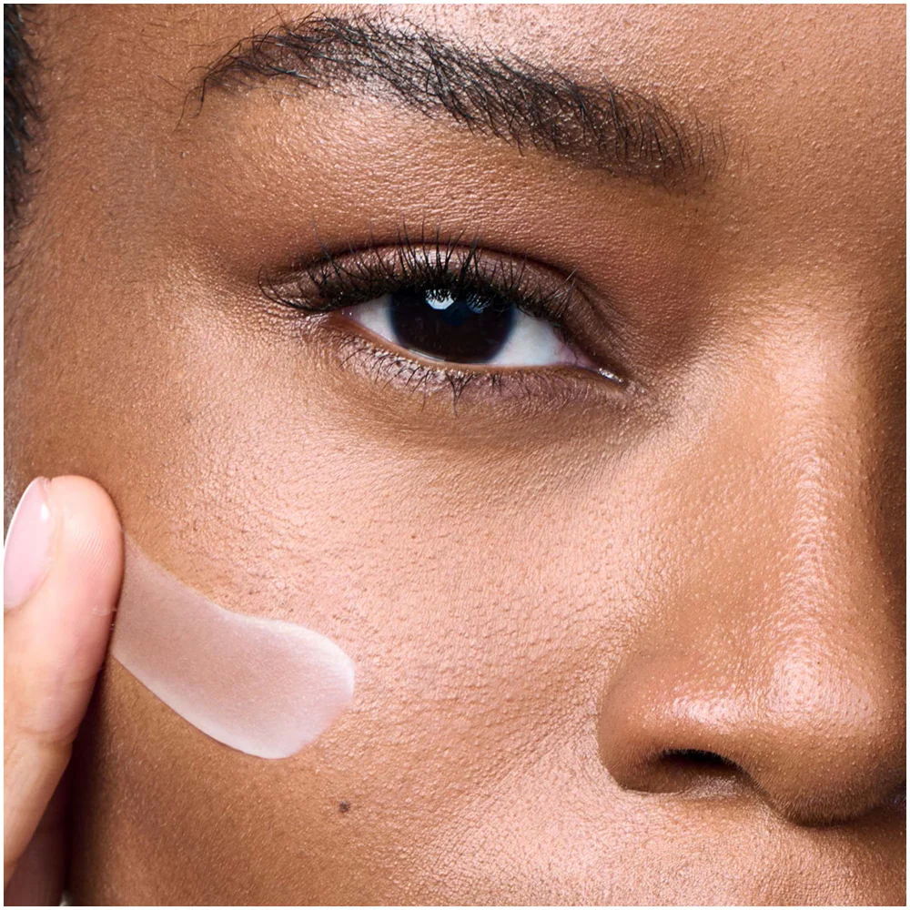 Vichy Capital Soleil UV-Clear Daily Anti-Imperfections Water Fluid PA++++ SPF50+ 40ml - Image 2